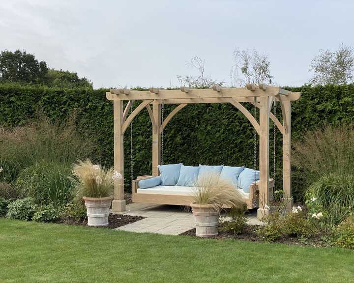 pergola with swinging day bed