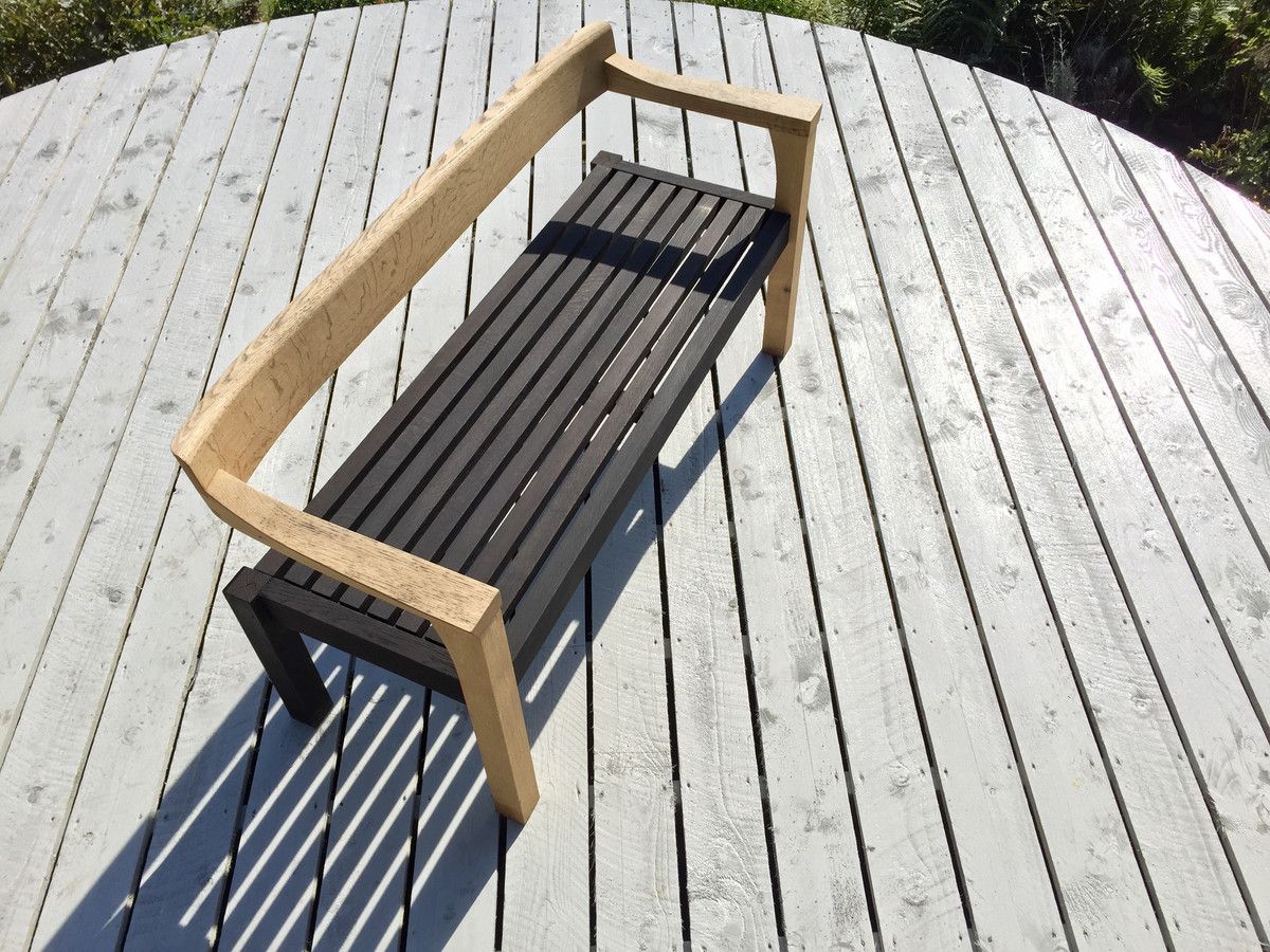 Simon Thomas Pirie Range Floating Bench