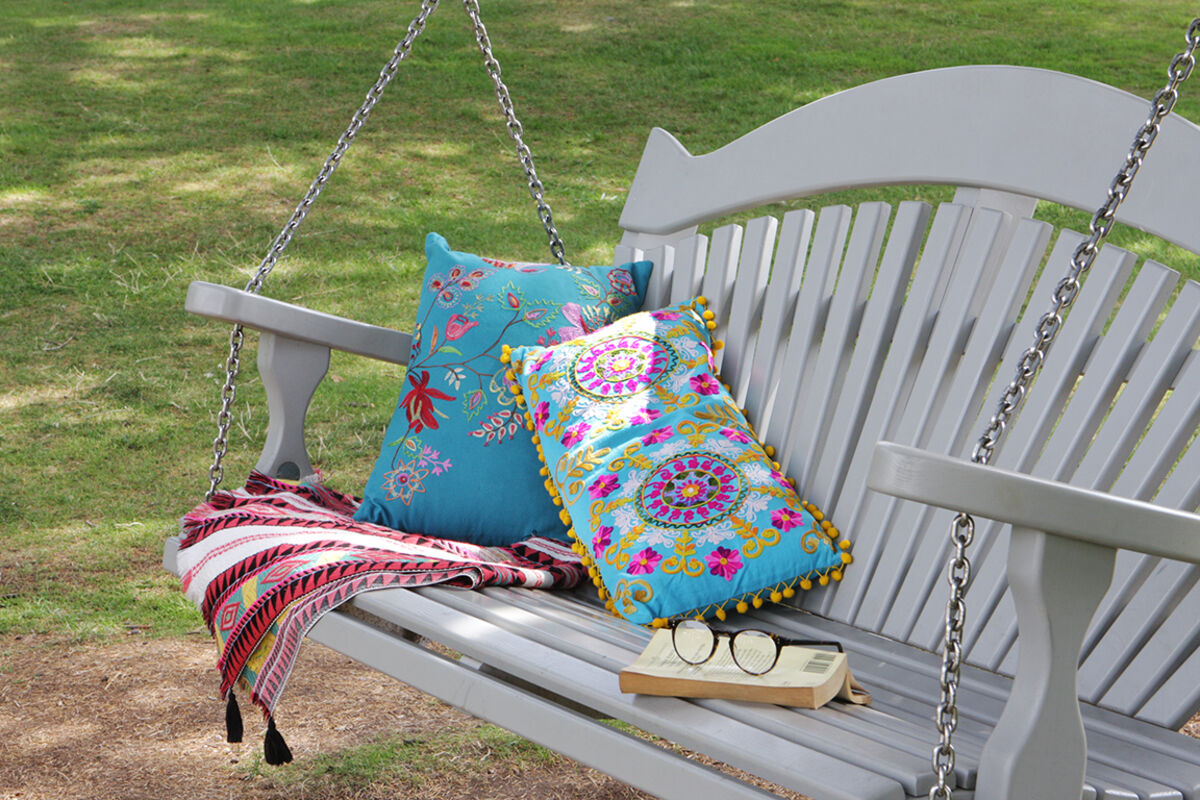 Sitting Spiritually hanging seat bright detail 72dpi.jpg