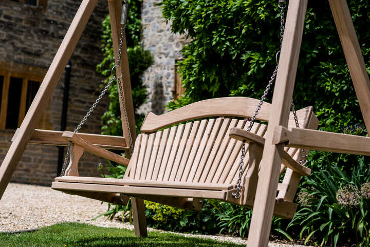 The Fan-Back Tranquillity Swing Seat in Oak